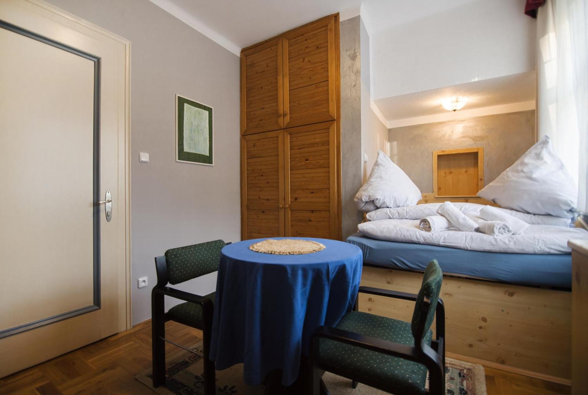 Pension Ayky Jablonec nad Nisou Rum bild